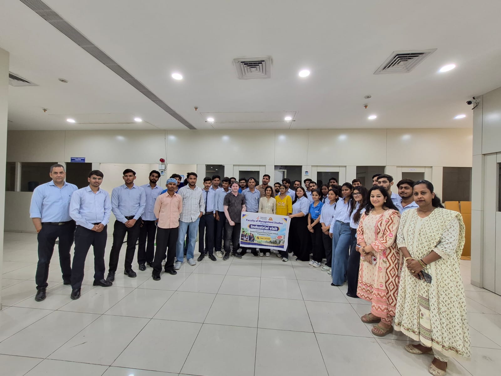 Students during the industrial visit to Kanha, Jaipur